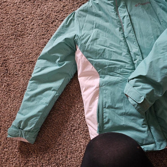 Columbia winter coat - Picture 9 of 10